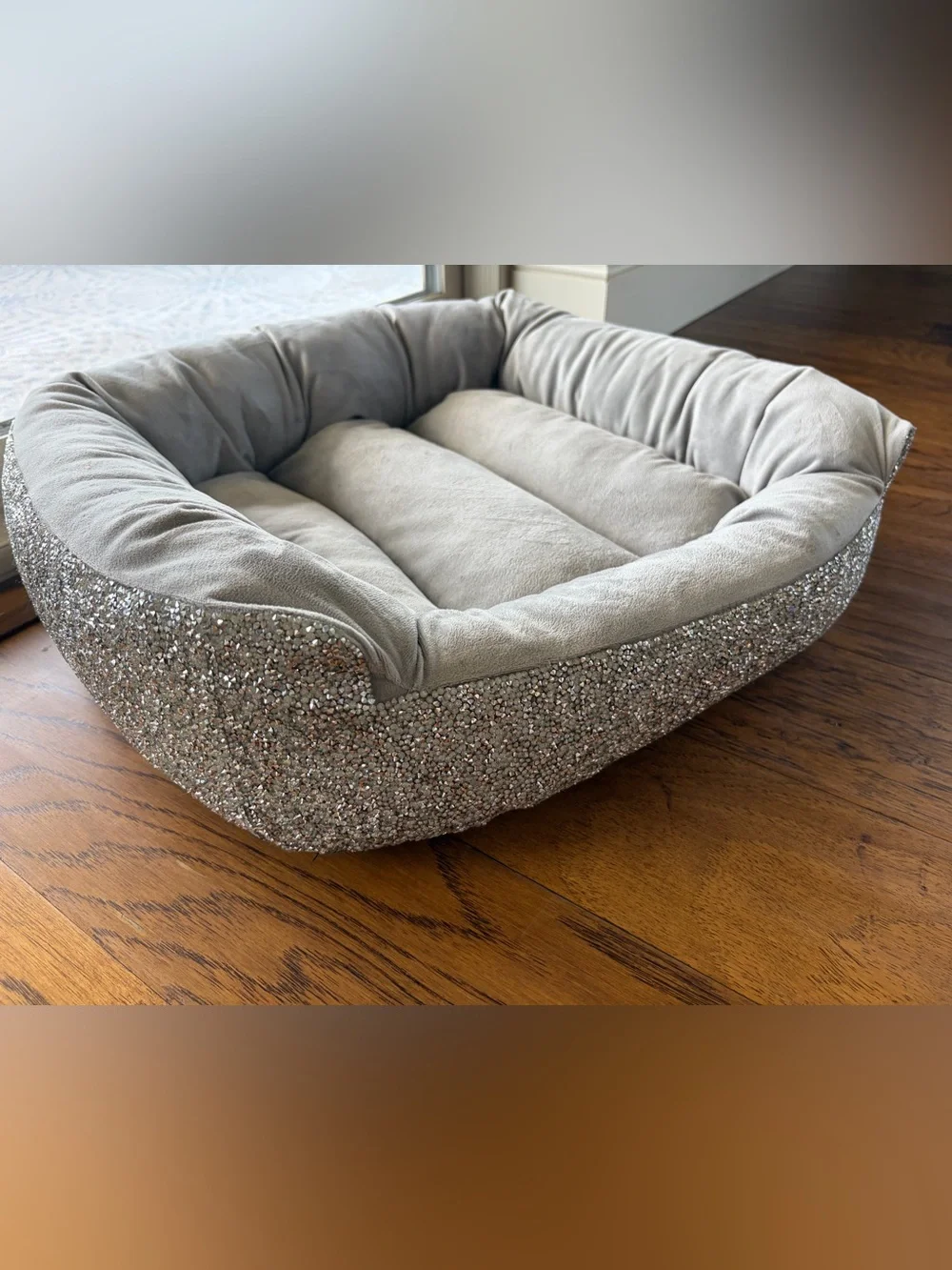 Sparkle Plush Pet Bed in Light Gray